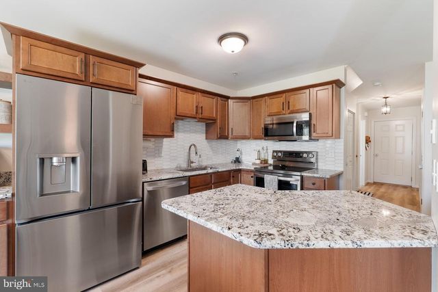 537 BROOKWOOD DR, Palmyra, PA 17078