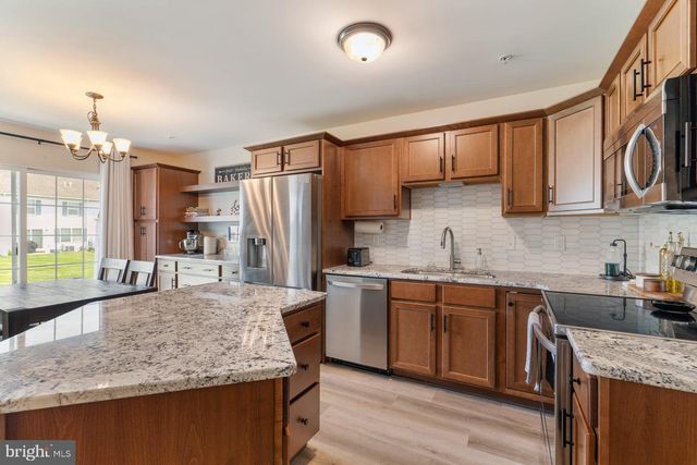 537 BROOKWOOD DR, Palmyra, PA 17078