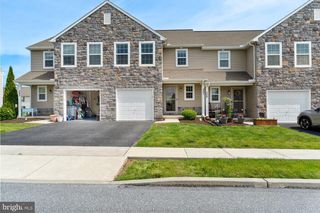 537 BROOKWOOD DR, Palmyra, PA 17078
