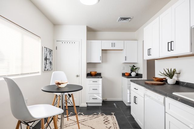 372 N OAKLEY ST, Salt Lake City, UT 84116