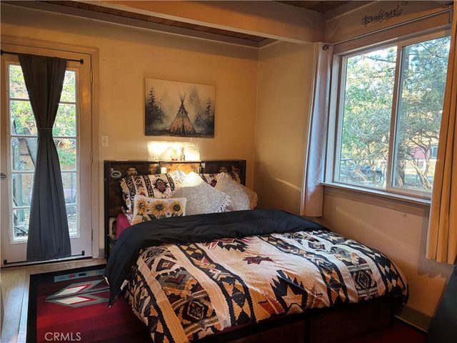 491 Imperial, Sugarloaf, CA 92386