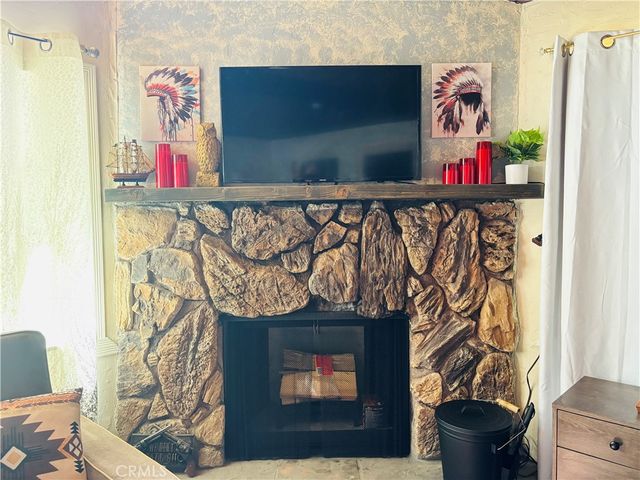 491 Imperial, Sugarloaf, CA 92386