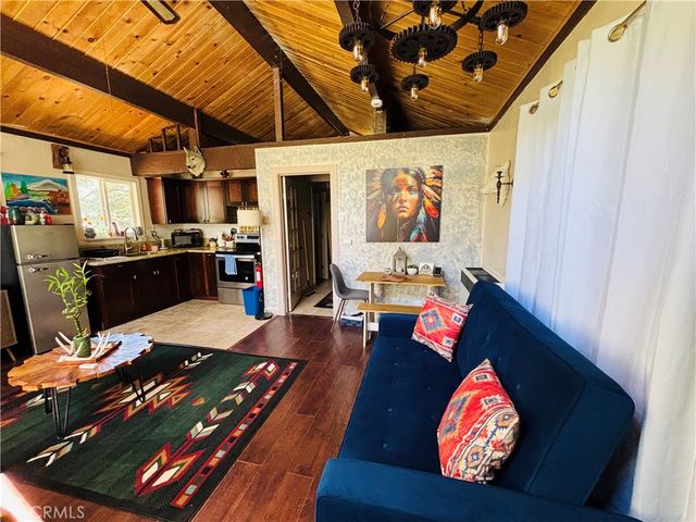 491 Imperial, Sugarloaf, CA 92386