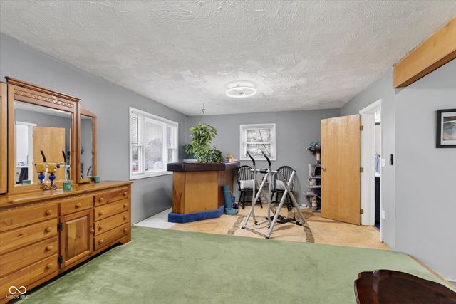 1276 S 16th Street, Noblesville, IN 46060