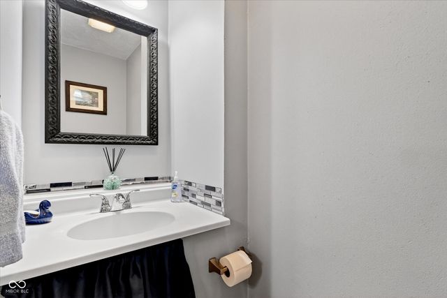 1276 S 16th Street, Noblesville, IN 46060