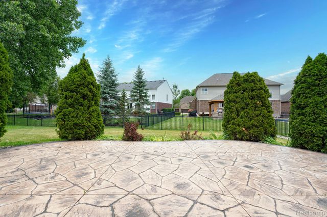 47248 Malburg Way Drive, Macomb Township, MI 48044