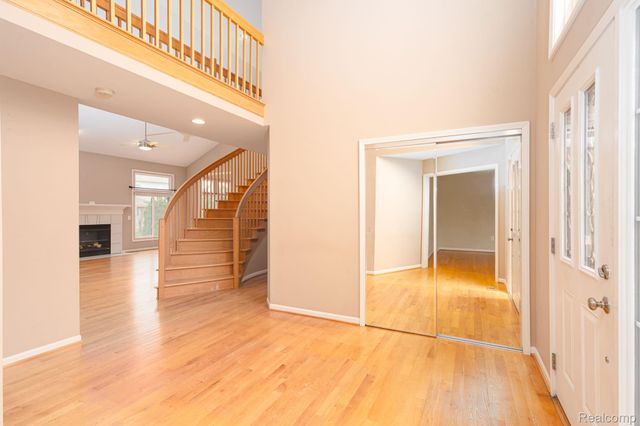 47248 Malburg Way Drive, Macomb Township, MI 48044
