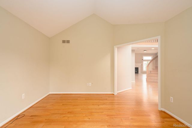 47248 Malburg Way Drive, Macomb Township, MI 48044