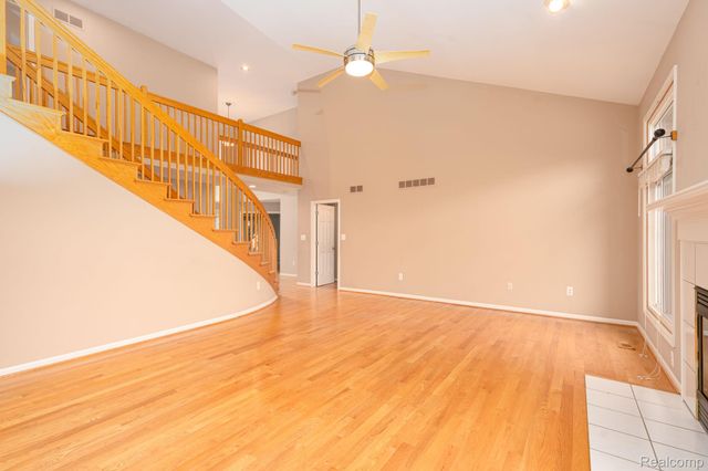 47248 Malburg Way Drive, Macomb Township, MI 48044