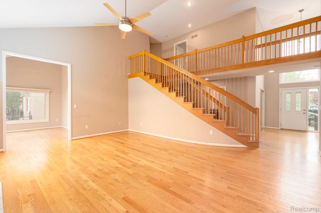 47248 Malburg Way Drive, Macomb Township, MI 48044