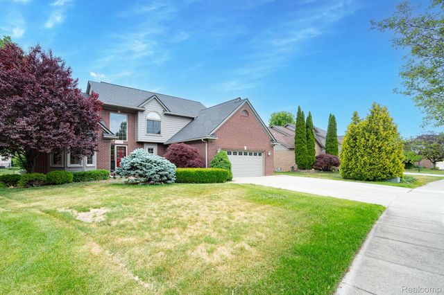 47248 Malburg Way Drive, Macomb Township, MI 48044
