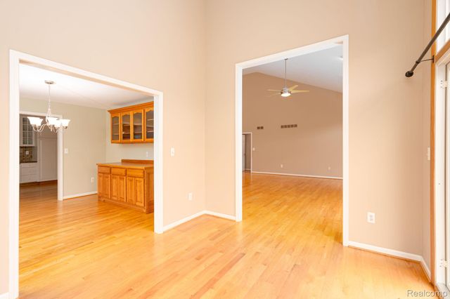47248 Malburg Way Drive, Macomb Township, MI 48044