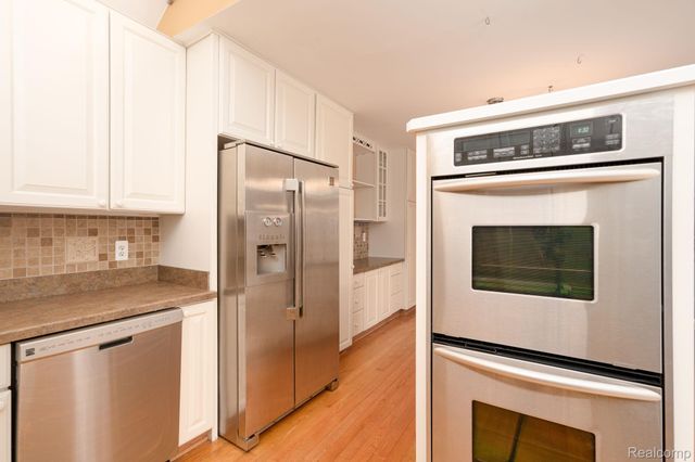 47248 Malburg Way Drive, Macomb Township, MI 48044