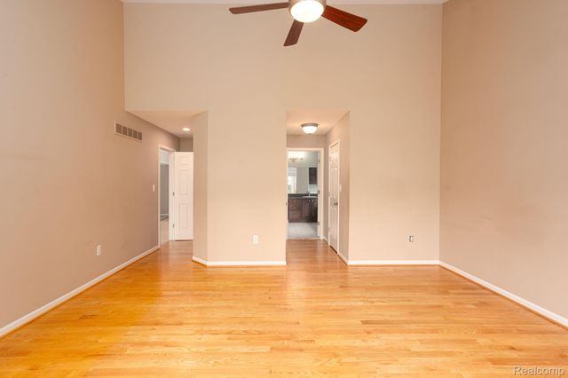 47248 Malburg Way Drive, Macomb Township, MI 48044