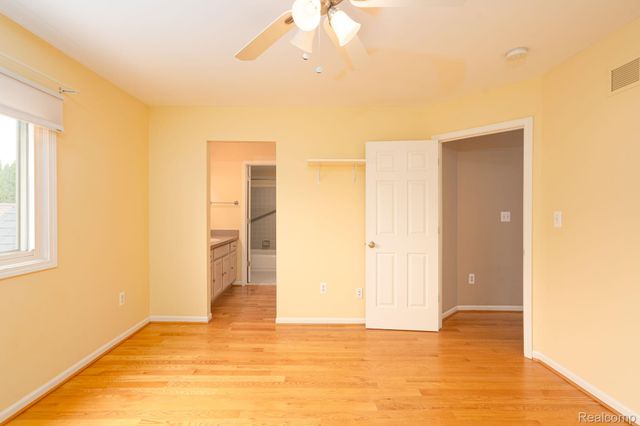 47248 Malburg Way Drive, Macomb Township, MI 48044