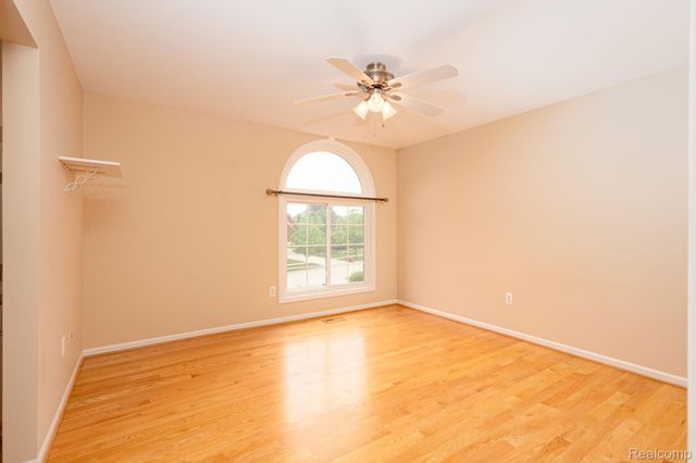 47248 Malburg Way Drive, Macomb Township, MI 48044