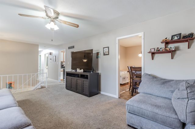 7518 Meadowview Drive, Evansville, IN 47710