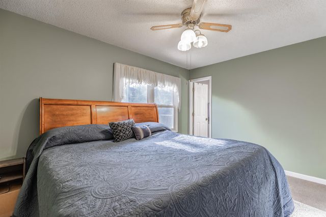 7518 Meadowview Drive, Evansville, IN 47710