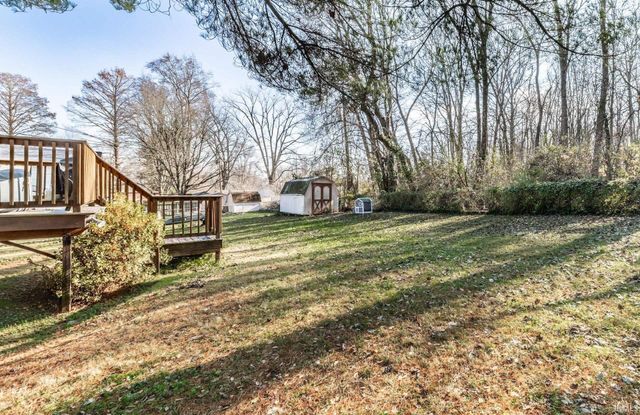 7518 Meadowview Drive, Evansville, IN 47710