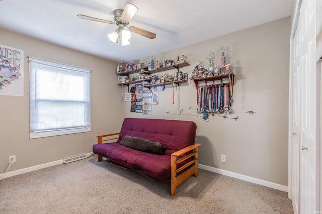 7518 Meadowview Drive, Evansville, IN 47710