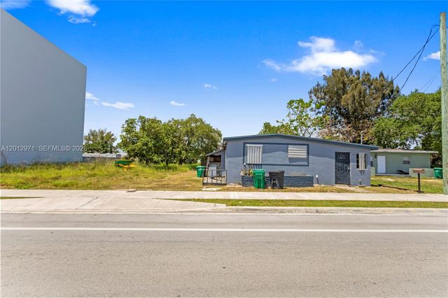11969 SW 216th St, Miami, FL 33170