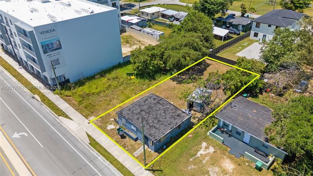11969 SW 216th St, Miami, FL 33170