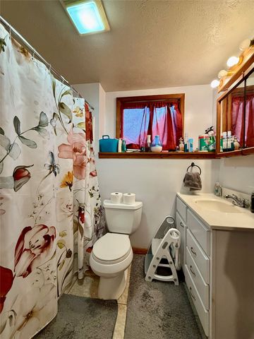 157 W 4TH Street, Waterford, PA 16441