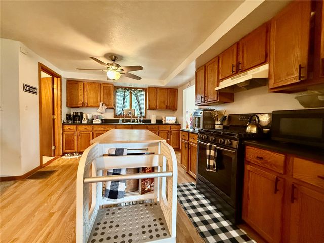157 W 4TH Street, Waterford, PA 16441