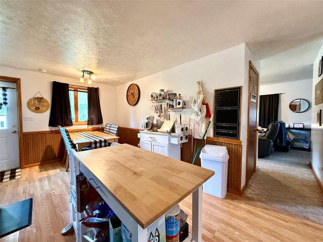 157 W 4TH Street, Waterford, PA 16441
