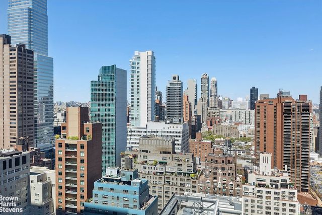 235 E 55th St Apt 34A, New York City, NY 10022