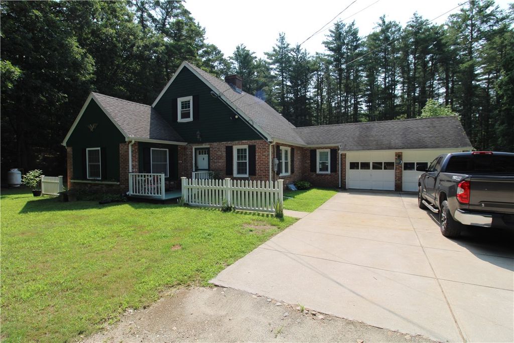 836 matteson Road, Coventry, RI 02816