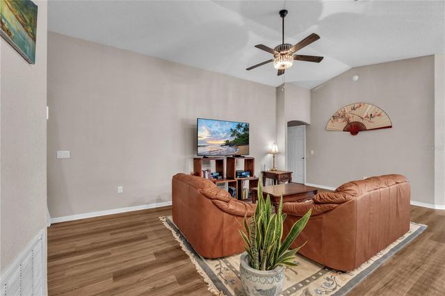 719 VINEYARD RESERVE COURT, Seffner, FL 33584