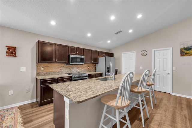 719 VINEYARD RESERVE COURT, Seffner, FL 33584