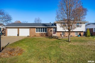947 E MARSHALL Street, Morton, IL 61550