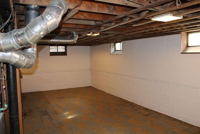 8045 Appoline Street, Detroit, MI 48228