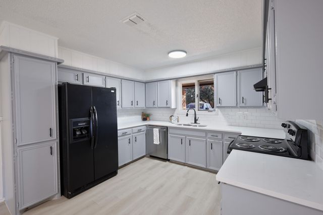 5104 73rd Street, Lubbock, TX 79424