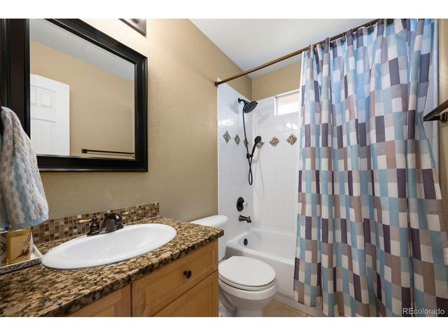 2634 S Halifax Ct, Aurora, CO 80013