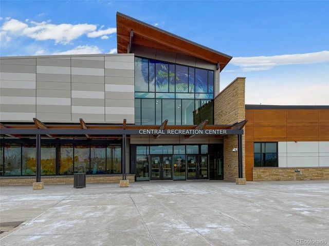 2634 S Halifax Ct, Aurora, CO 80013