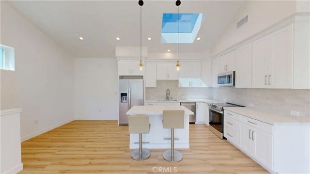 363 Flower B, Costa Mesa, CA 92627