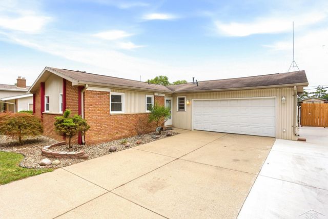 2904 Clayburn Road, Saginaw Twp, MI 48603