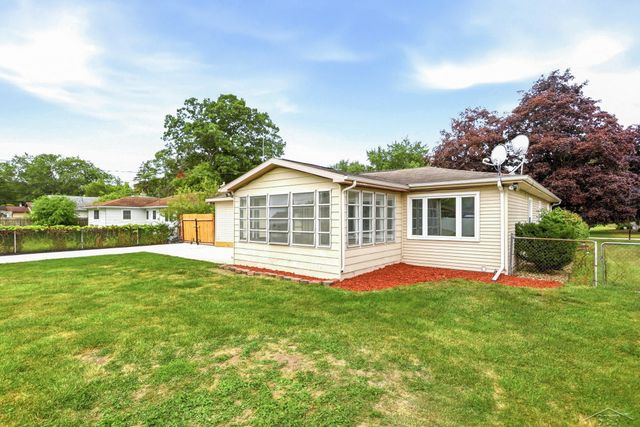 2904 Clayburn Road, Saginaw Twp, MI 48603