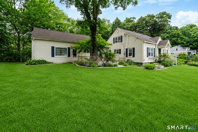 413 Watertown Road, Middlebury, CT 06762