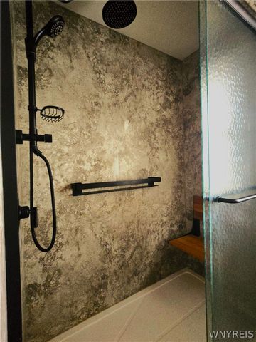 225 Donna Lea Boulevard, Amherst, NY 14221