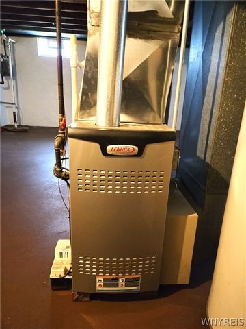 225 Donna Lea Boulevard, Amherst, NY 14221