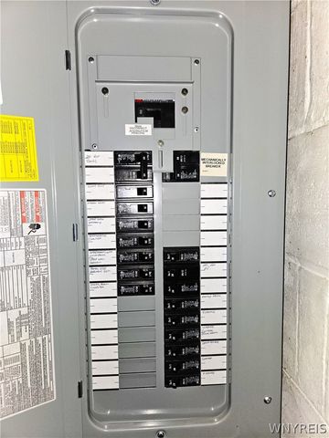 225 Donna Lea Boulevard, Amherst, NY 14221