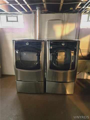 225 Donna Lea Boulevard, Amherst, NY 14221