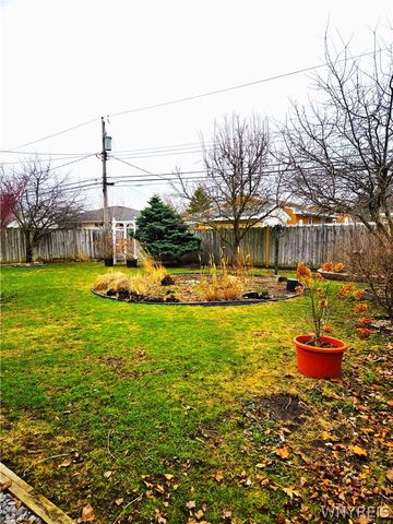 225 Donna Lea Boulevard, Amherst, NY 14221