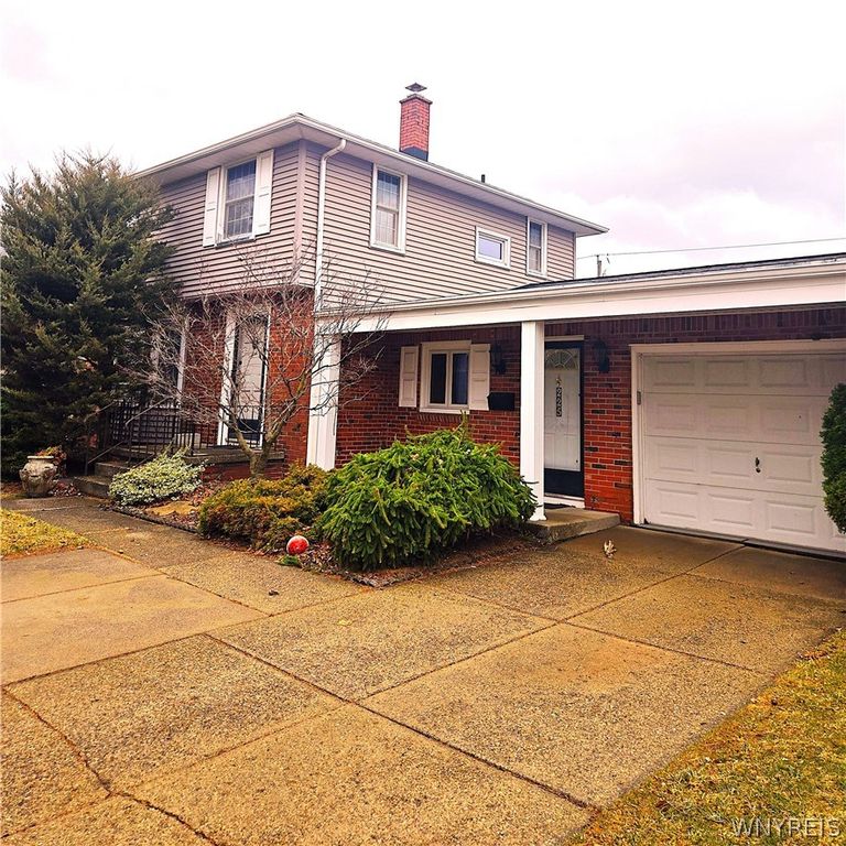 225 Donna Lea Boulevard, Amherst, NY 14221