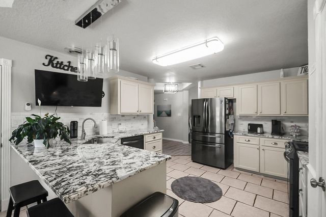 2609 Trippodo Street, Dickinson, TX 77539