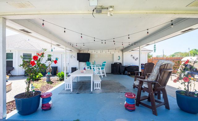 2609 Trippodo Street, Dickinson, TX 77539